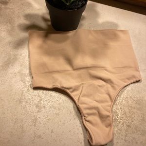 SKIMS Core control thong